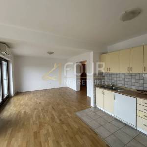 Otok Krk, Baška - okolica, 72.74m2, 2s+db, bazen na korištenje