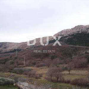 Otok Krk, Baška (okolica) - Renovirana kuća sa dva apartmana