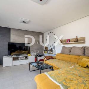 OTOK KRK, ČIŽIĆI - Luksuzna apartmanska vila!