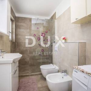 OTOK KRK, ČIŽIĆI - Luksuzna apartmanska vila!