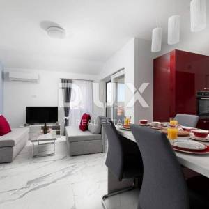 OTOK KRK, ČIŽIĆI - trosoban apartman na 250 metara od mora