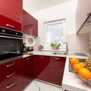 OTOK KRK, ČIŽIĆI - trosoban apartman na 250 metara od mora
