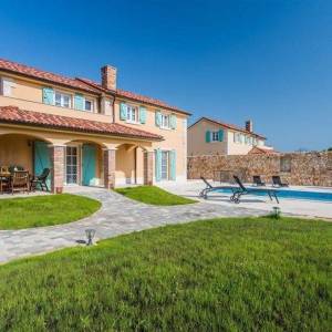 OTOK KRK, DOBRINJ - Atraktivna vila rustikalnog dizajna s bazenom