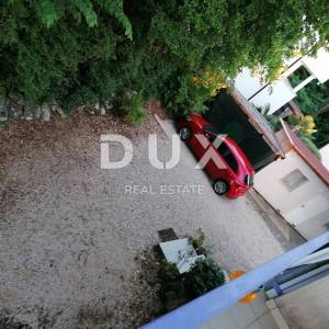 OTOK KRK, DOBRINJ, HLAPA - kuća s dva stana