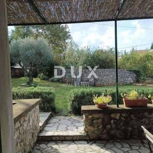 OTOK KRK, DOBRINJ – Kamena vila s bazenom i pogledom na more, PRILIKA!!!