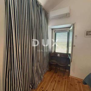 OTOK KRK, DOBRINJ – Kamena vila s bazenom i pogledom na more, PRILIKA!!!