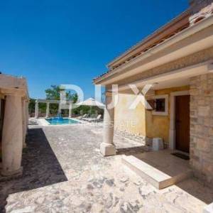 OTOK KRK, DOBRINJ- Luksuzna vila u mediteranskom stilu