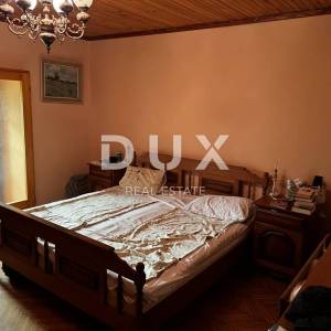 OTOK KRK, DOBRINJ (OKOLICA) -  Kuća sa 7 stambenih jedinica