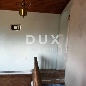 OTOK KRK, DOBRINJ (OKOLICA) -  Kuća sa 7 stambenih jedinica