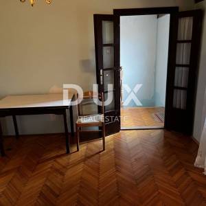 OTOK KRK, DOBRINJ (OKOLICA) -  Kuća sa 7 stambenih jedinica