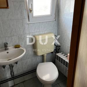 OTOK KRK, DOBRINJ (OKOLICA) -  Kuća sa 7 stambenih jedinica