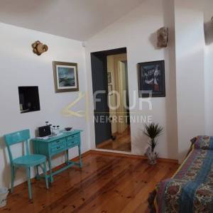 Otok Krk, Dobrinj - okolica, samostojeća kuća s bazenom, 104m2
