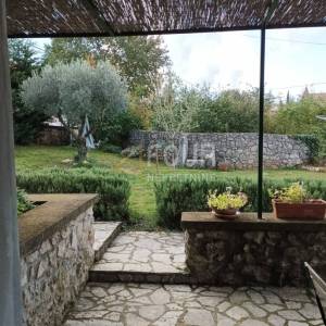 Otok Krk, Dobrinj - okolica, samostojeća kuća s bazenom, 104m2