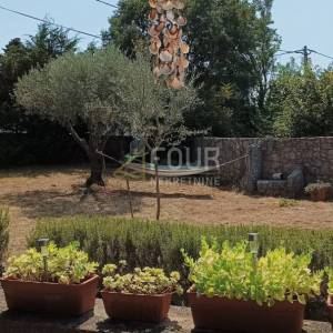 Otok Krk, Dobrinj - okolica, samostojeća kuća s bazenom, 104m2