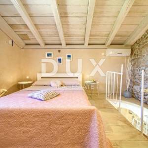 OTOK KRK, DOBRINJ - Rustikalna kuća s jacuzzijem