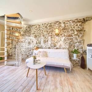 OTOK KRK, DOBRINJ - Rustikalna kuća s jacuzzijem