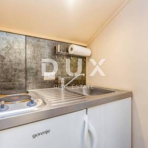OTOK KRK, DOBRINJ - Samostojeća šarmantna kuća s grijanim bazenom, studio apartmanom u mirnom dijelu otoka!