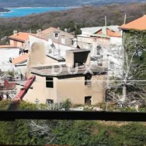 OTOK KRK, DOBRINJ - Samostojeća kuća za adaptaciju 