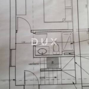 OTOK KRK, DOBRINJ - Samostojeća kuća za adaptaciju 