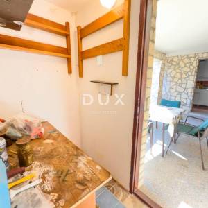 OTOK KRK, DRAGA BAŠĆANSKA - Dvije kuće u nizu s velikom okućnicom