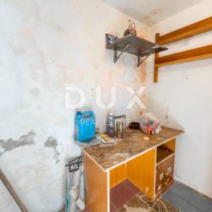 OTOK KRK, DRAGA BAŠĆANSKA - Dvije kuće u nizu s velikom okućnicom