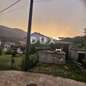 OTOK KRK, DRAGA BAŠĆANSKA – poljoprivredno zemljište sa starinom 54 m², odlična prilika za prenamjenu i novi projekt!