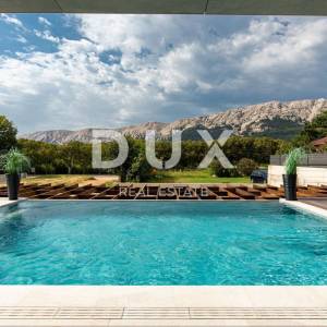 OTOK KRK - Ekskluzivna urbana vila s bazenom