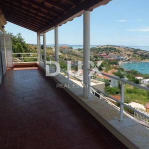 OTOK KRK - Ekskluzivna vila sa bazenom
