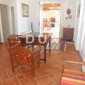 OTOK KRK - Ekskluzivna vila sa bazenom