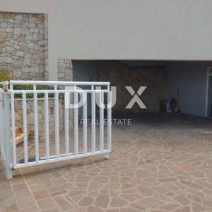 OTOK KRK - Ekskluzivna vila sa bazenom