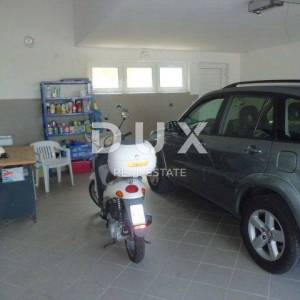 OTOK KRK - Ekskluzivna vila sa bazenom