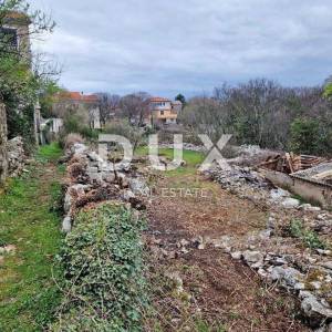 OTOK KRK, GABONJIN – Građevinsko zemljište 914 m², s prilazom i infrastrukturom u blizini, idealno za dvije kuće ili kuće za odmor!
