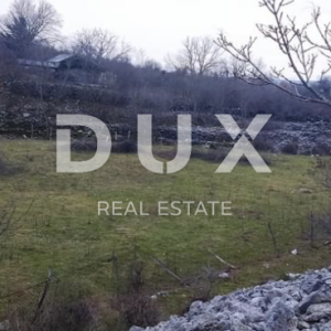 OTOK KRK, GARICA - građevinsko zemljište 3.058 m2 za stambenu zgradu / stanove / apartmane / obiteljsku kuću / villu s bazenom!...