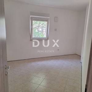 OTOK KRK, GRAD KRK - Apartman 69 m2 + okućnica 150 m2