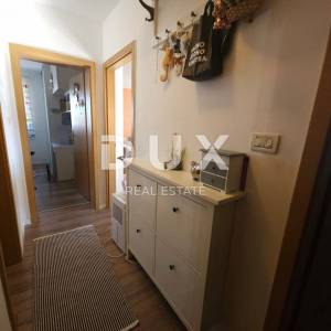 OTOK KRK, GRAD KRK - Apartman 2S+DB sa terasom i parkingom