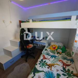 OTOK KRK, GRAD KRK - Apartman 2S+DB sa terasom i parkingom