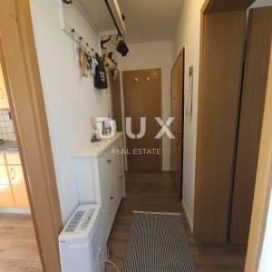 OTOK KRK, GRAD KRK - Apartman 2S+DB sa terasom i parkingom
