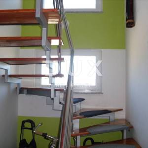OTOK KRK, GRAD KRK - Dvoetažni apartman 4S+DB