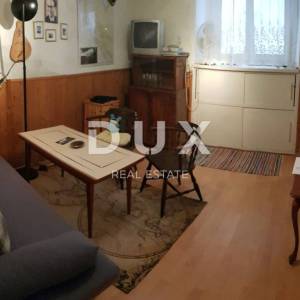OTOK KRK, GRAD KRK - Kamena kuća sa pogledom na more