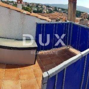 OTOK KRK, GRAD KRK - Kamena kuća sa pogledom na more