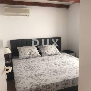 OTOK KRK, GRAD KRK - Kuća sa 2 apartmana 100 m od mora
