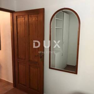 OTOK KRK, GRAD KRK - Kuća sa 2 apartmana 100 m od mora