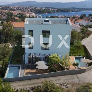 OTOK KRK, GRAD KRK -  NOVOGRADNJA - Dvoetažni stan 3S+DB
