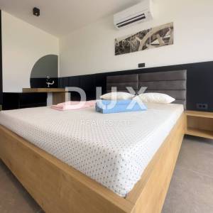 OTOK KRK, GRAD KRK (okolica) - luksuzna vila 
