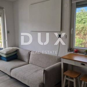 OTOK KRK, GRAD KRK (OKOLICA) - Apartman u kući sa bazenom