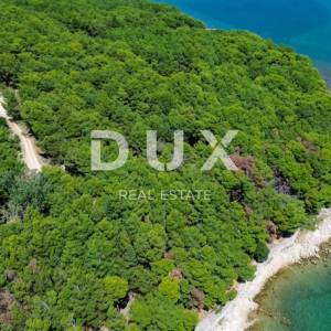OTOK KRK, GRAD KRK (okolica) - EXKLUZIVNO SAMO U PONUDI DUX NEKRETNINA, JEDINSTVENA LOKACIJA, MASLINIK, 1400 m2, sa pomoćnim ob...