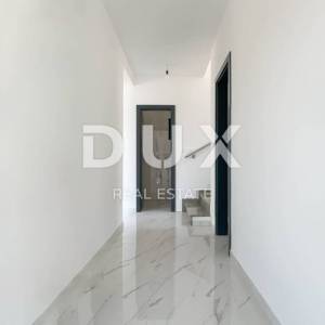 OTOK KRK, GRAD KRK (okolica) - moderna luksuzna vila s bazenom i pogledom na more