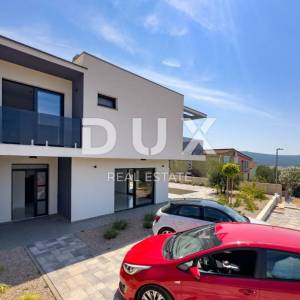 OTOK KRK, GRAD KRK (okolica) - moderna luksuzna vila s bazenom i pogledom na more