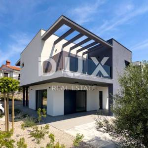 OTOK KRK, GRAD KRK (okolica) - moderna luksuzna vila s bazenom i pogledom na more