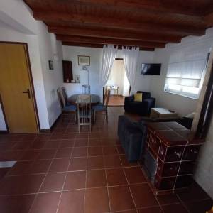 OTOK KRK, GRAD KRK (okolica) - Renovirana kuća s bazenom